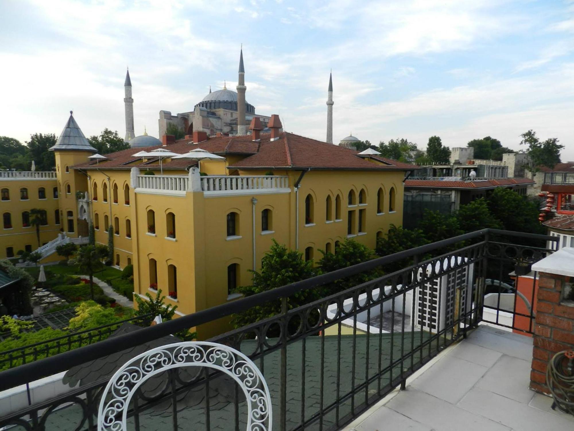 Guest House - Grandma's House Istambul Extérieur photo